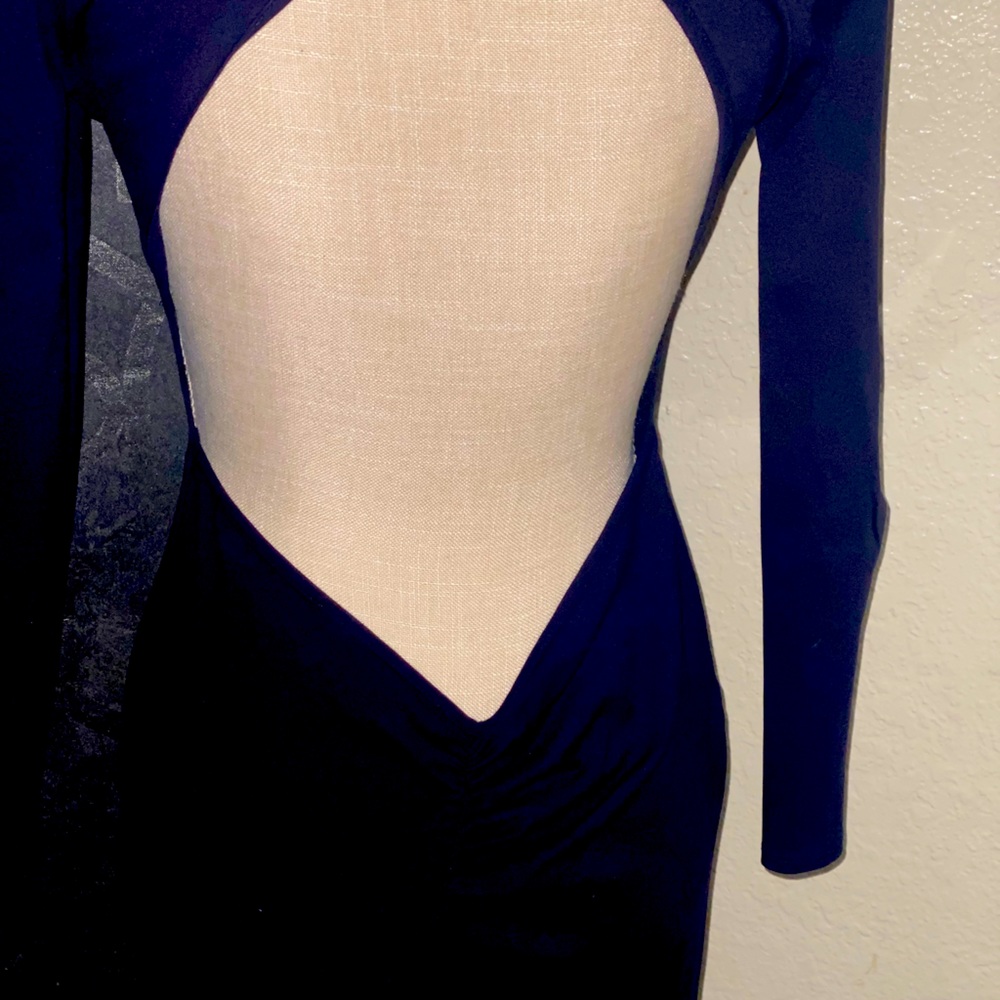 Backless dress